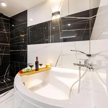 Gorgeous In With Kitchen