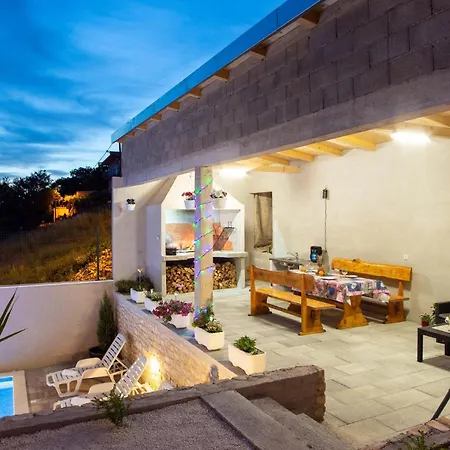 בית נופש Stunning Home In Ruda
